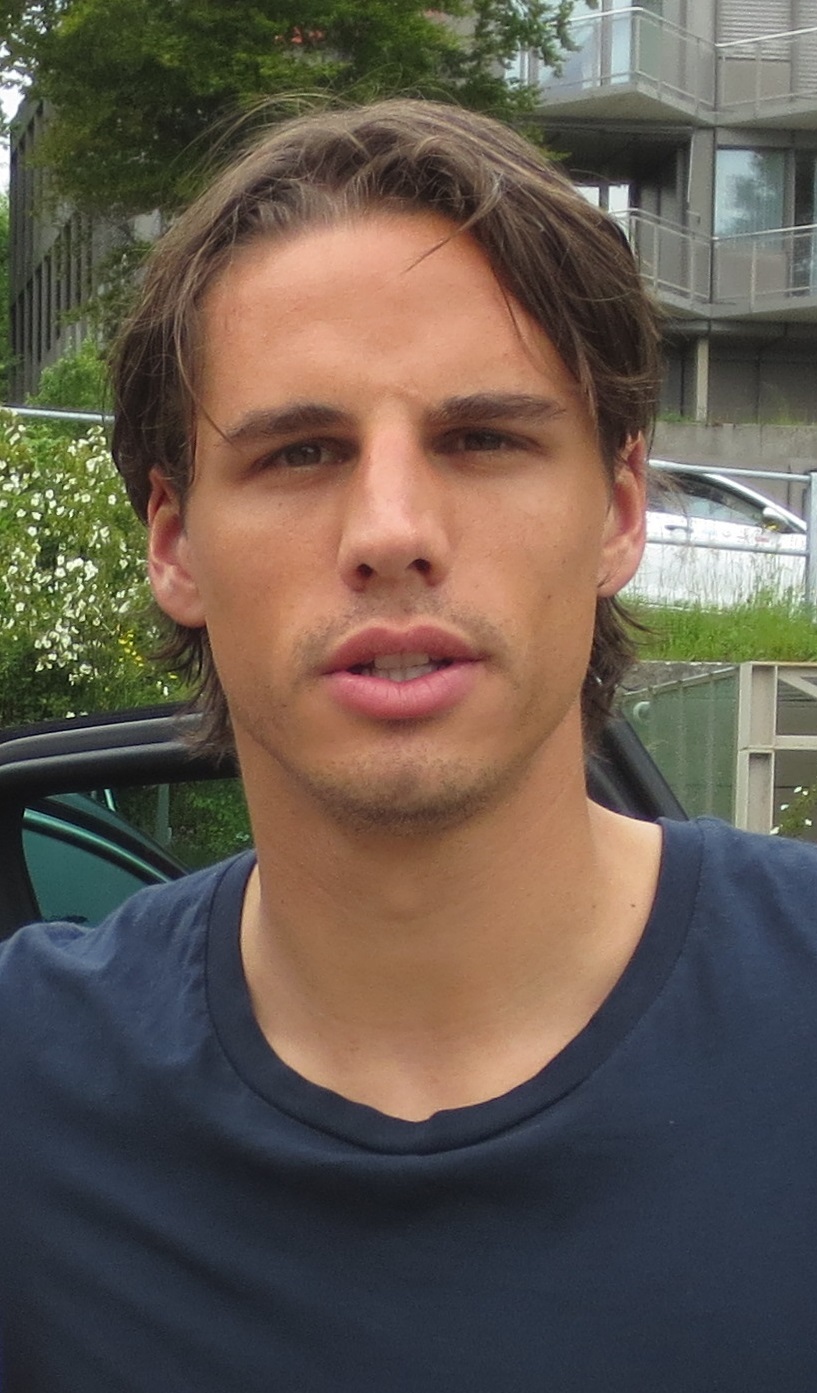 Yann Sommer w obecnej drużynie statystyki, wiek, wzrost ...